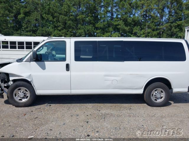 2019 Chevrolet Express photo 5