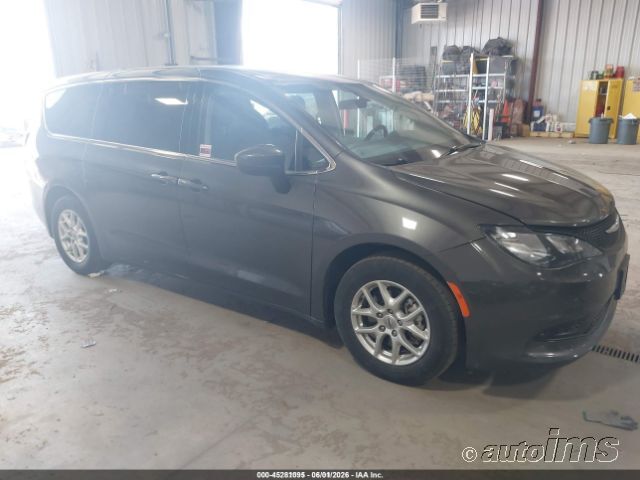 2022 Chrysler Voyager