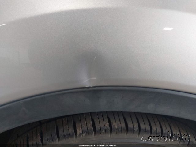 2018 Ford Escape photo 2