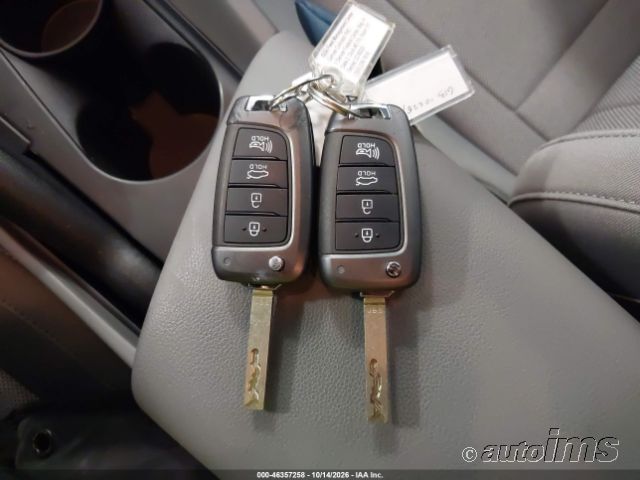 2021 Hyundai Elantra photo 5
