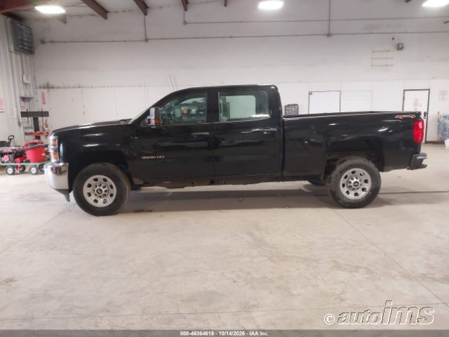 2017 Chevrolet Silverado photo 5