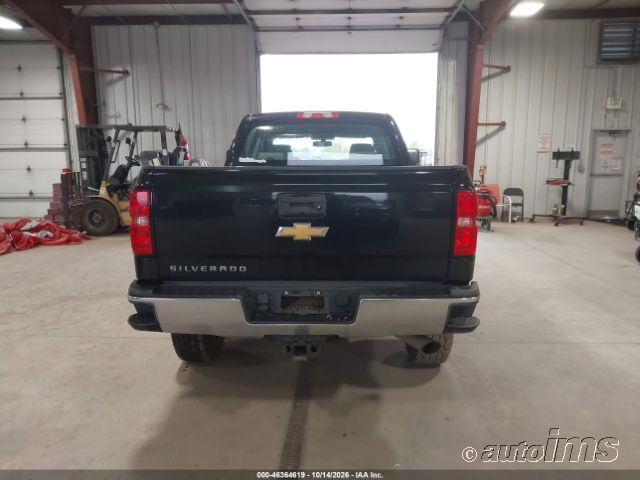 2017 Chevrolet Silverado photo 7