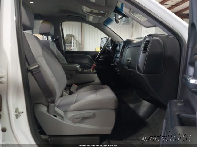2017 Chevrolet Silverado photo 7