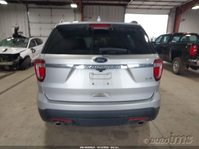 2016 Ford Explorer photo 4
