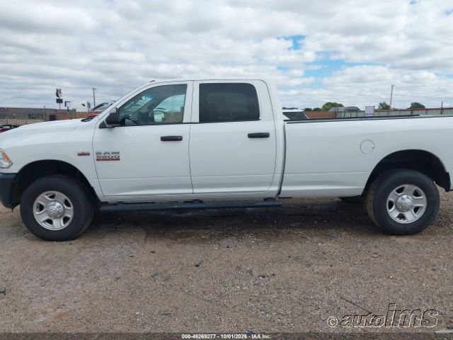 2018 Ram 3500 photo 4