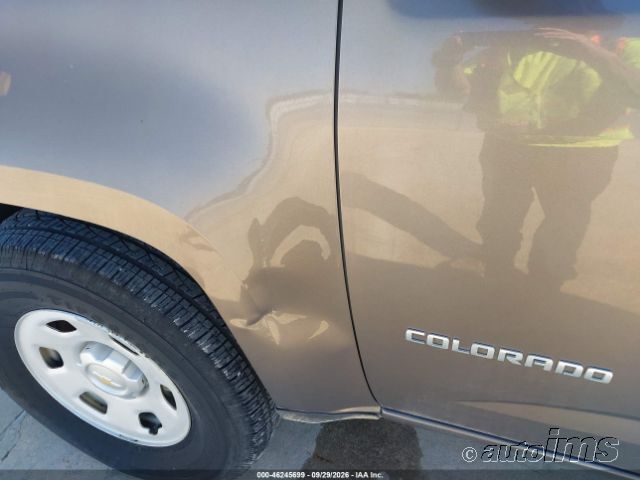 2016 Chevrolet Colorado photo 2
