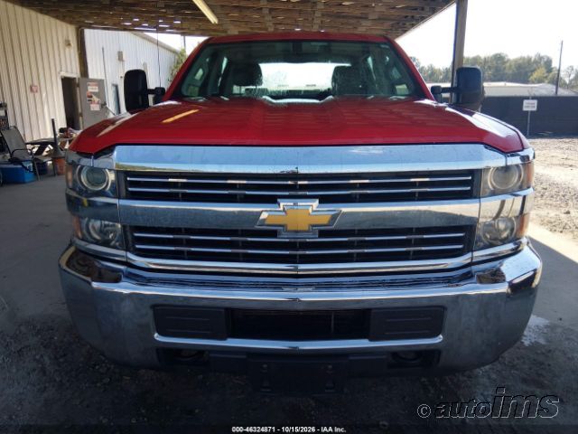 2016 Chevrolet Silverado photo 3