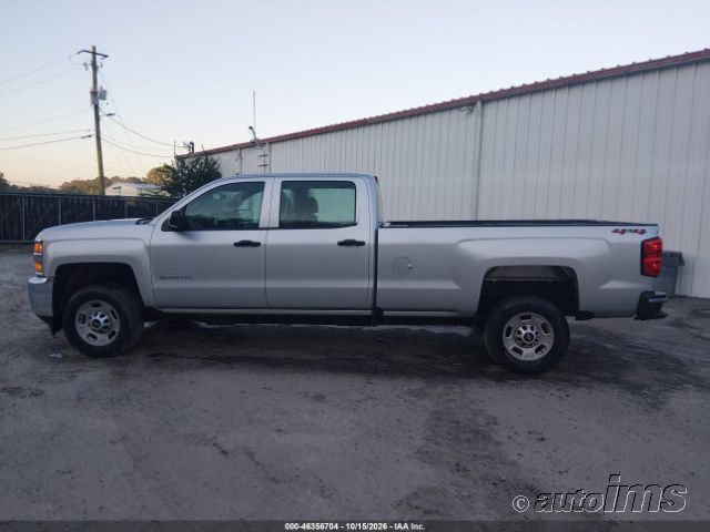 2018 Chevrolet Silverado photo 5