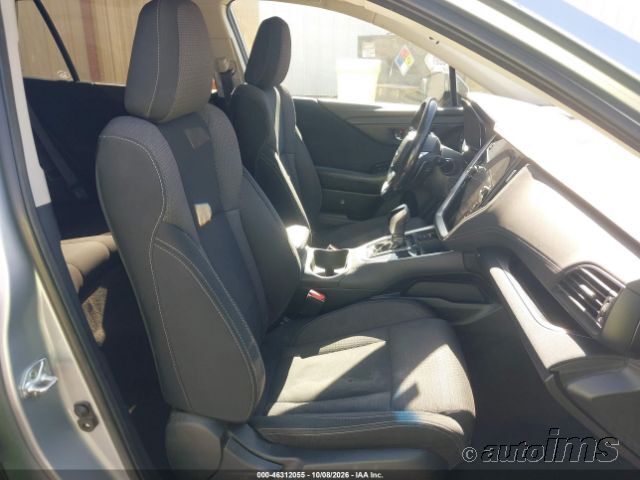 2021 Subaru Outback photo 3