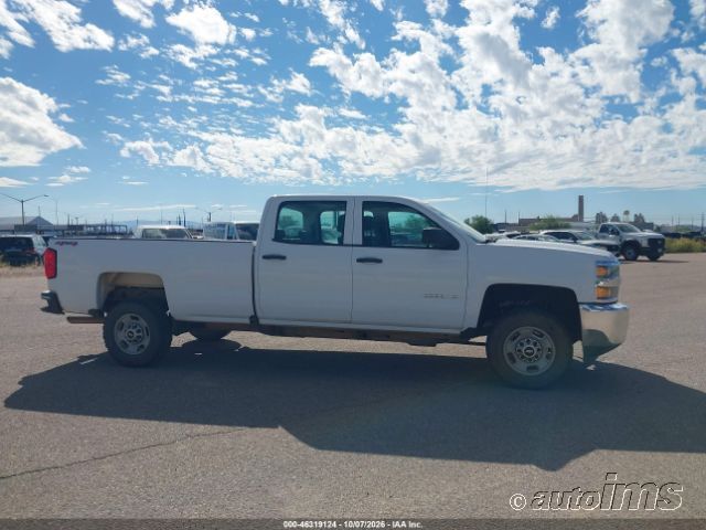 2017 Chevrolet Silverado photo 6