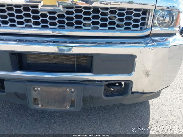 2019 Chevrolet Silverado Hd photo 2