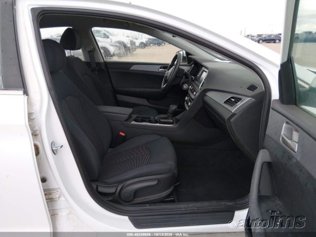 2018 Hyundai Sonata photo 3