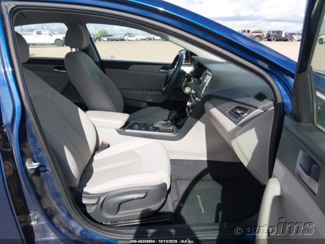 2018 Hyundai Sonata photo 3