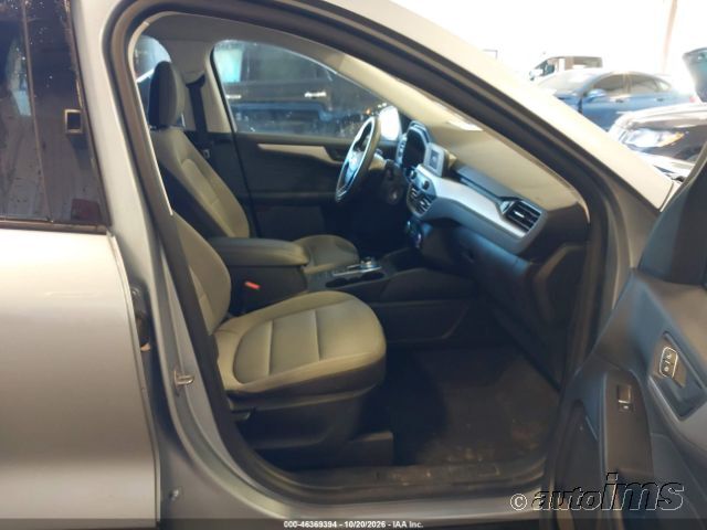 2022 Ford Escape photo 3