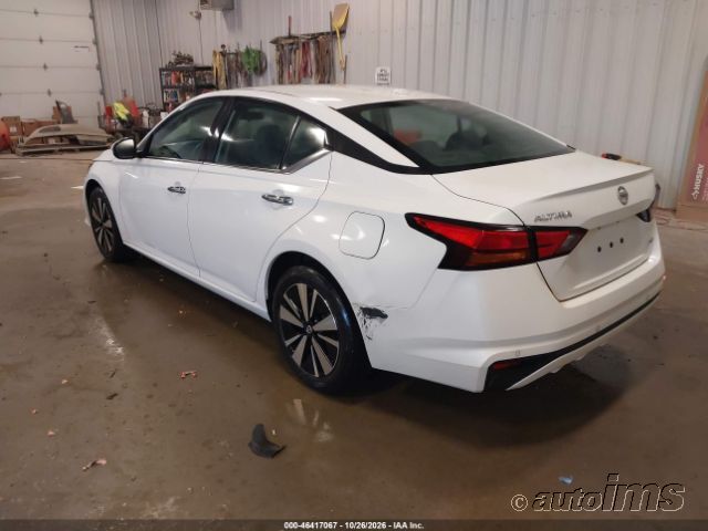 2021 Nissan Altima photo 7