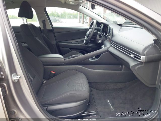 2023 Hyundai Elantra Gls