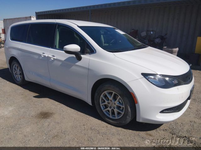 2021 Chrysler Voyager