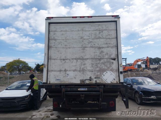 2012 Ford F-750 photo 4