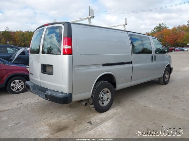 2018 Chevrolet Express photo 7