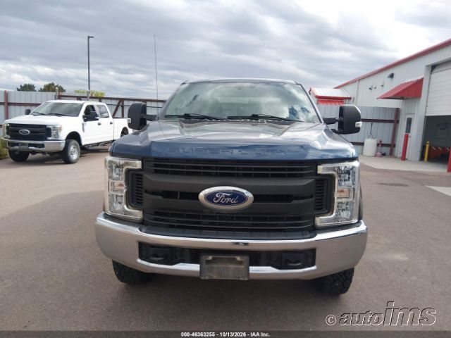 2019 Ford F-350 photo 3