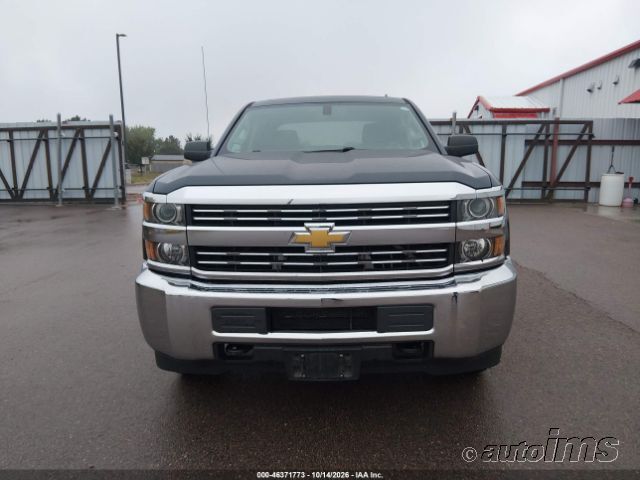 2018 Chevrolet Silverado photo 3
