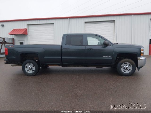 2018 Chevrolet Silverado photo 4