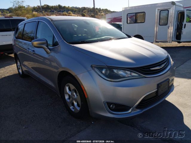 2017 Chrysler Pacifica-P