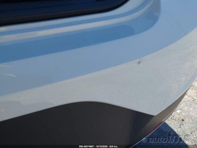 2020 Hyundai Elantra photo 2