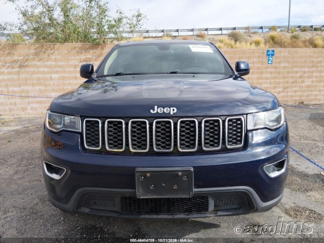 2017 Jeep Grand Cherokee photo 3