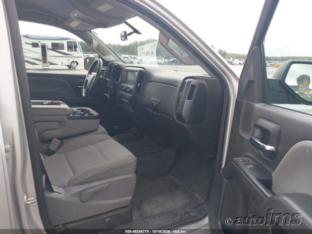 2018 Chevrolet Silverado photo 3
