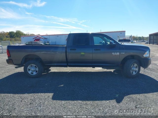 2015 Ram 3500 photo 4