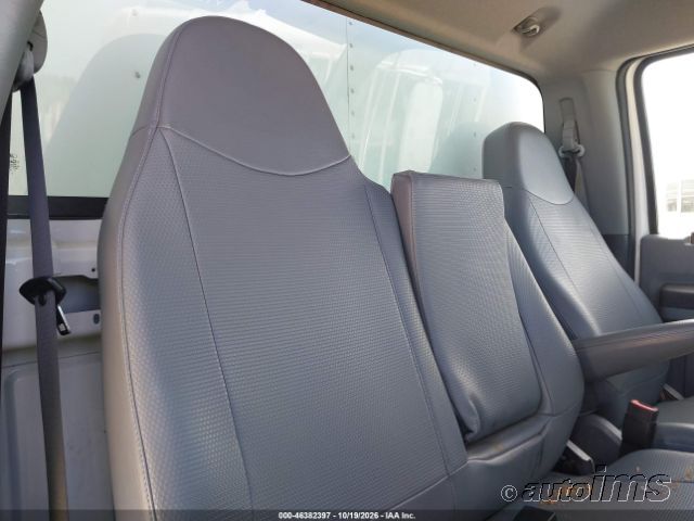 2011 Ford F-750 photo 6