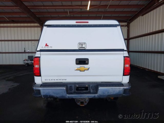 2017 Chevrolet Silverado photo 7