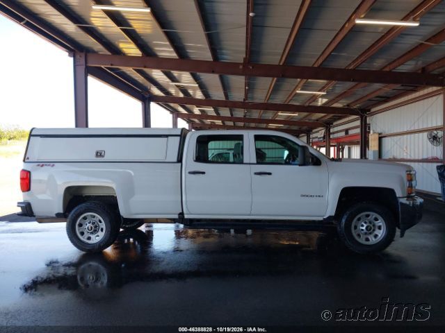 2017 Chevrolet Silverado photo 4