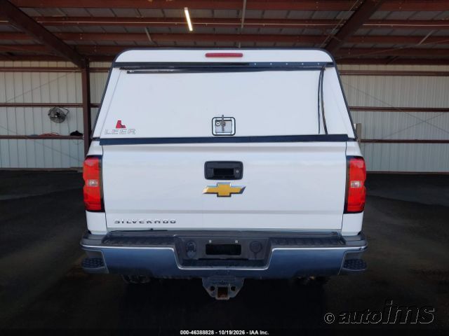2017 Chevrolet Silverado photo 7