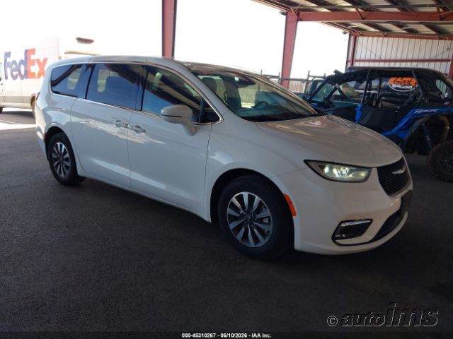 2022 Chrysler Pacifica-P